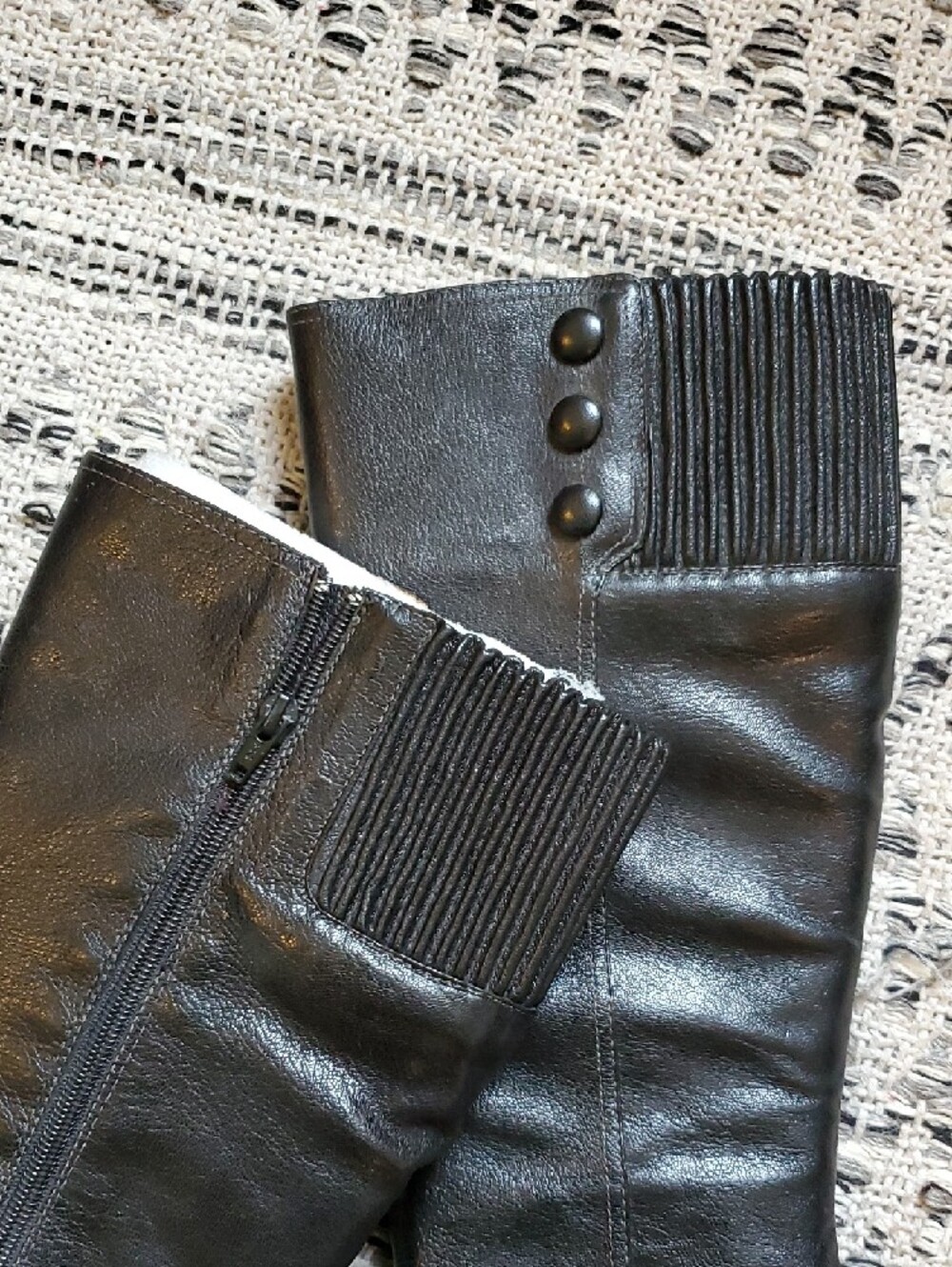 Sofft Black Leather Knee-High Heeled Boots - Picture 3 of 10